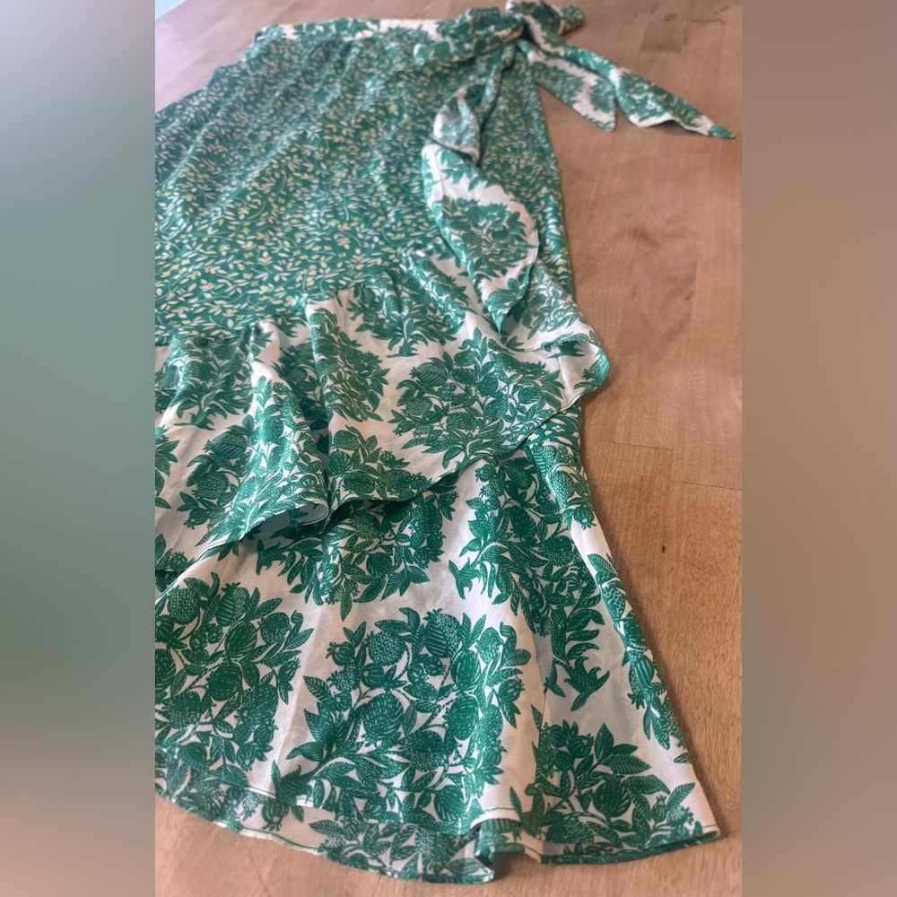Beulah Elena Tree of Life Green Silk Wrap Skirt - Picture 8 of 12